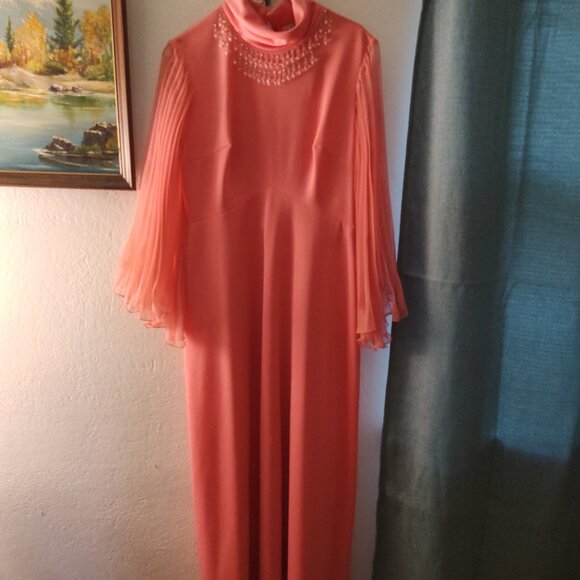Miss Rubette vintage maxi dress in peach pink - Picture 1 of 7
